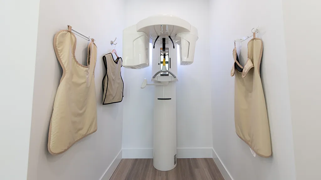 Modern dental 3d imaging and x-ray machine in naples dental office